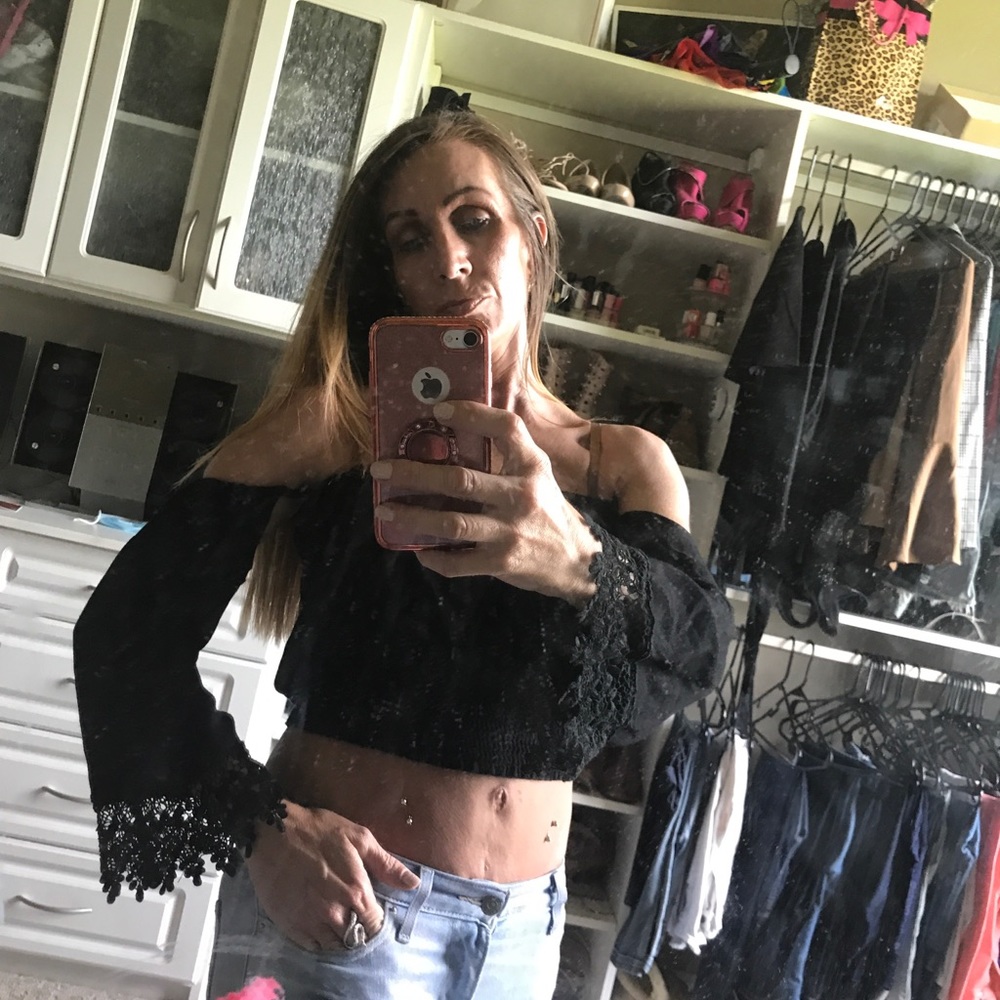 Black crop top